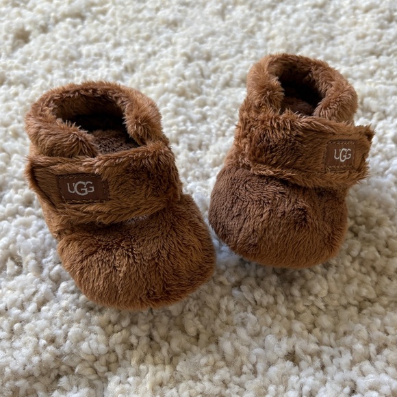 UGG Other - UGG Brown Baby Booties Furry Gender Neutral With Box XS 0-6